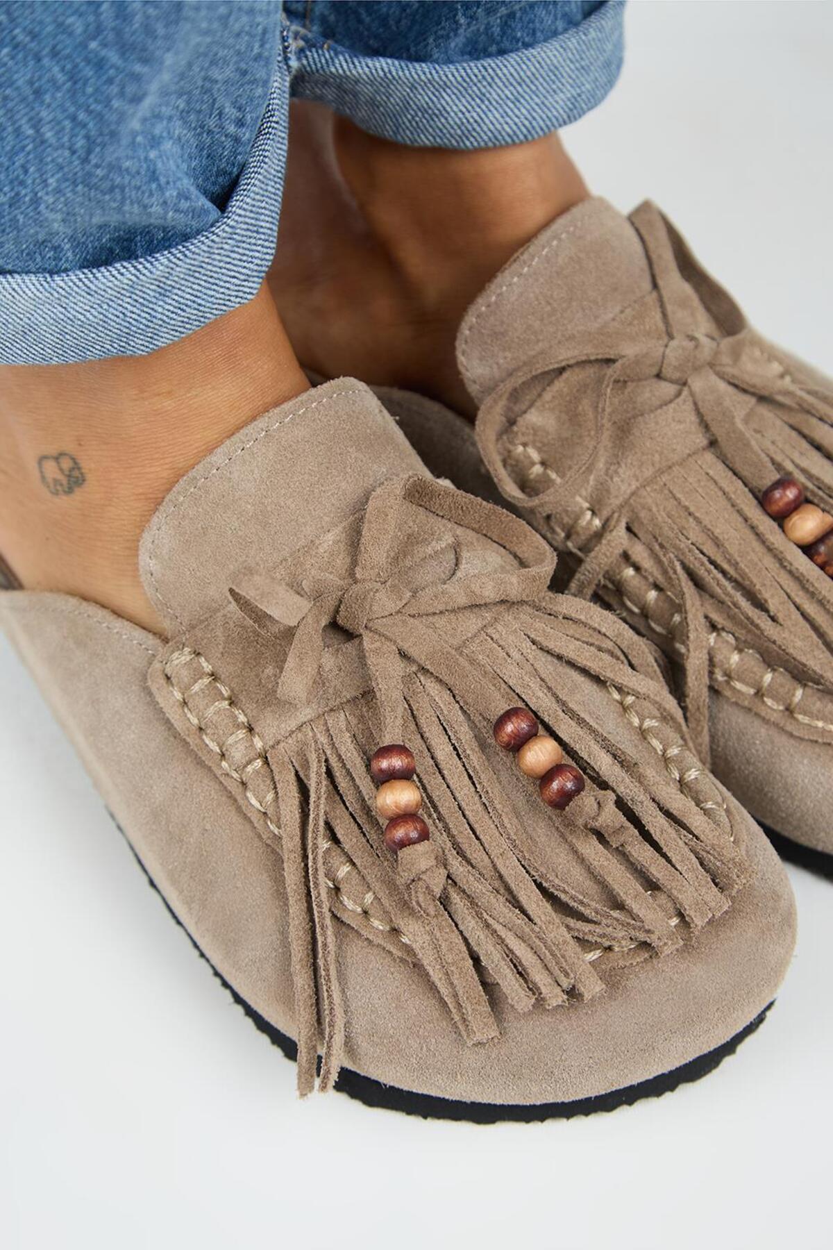 Manijero Malinda Women's Genuine Leather Tasseled Beaded Sabo Slipper