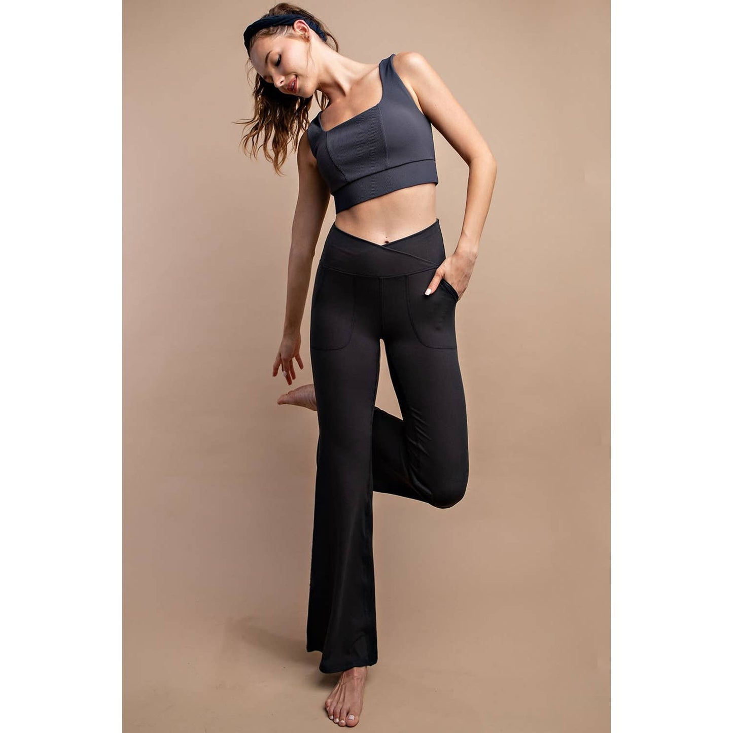 Flared Yoga Pants With Pockets