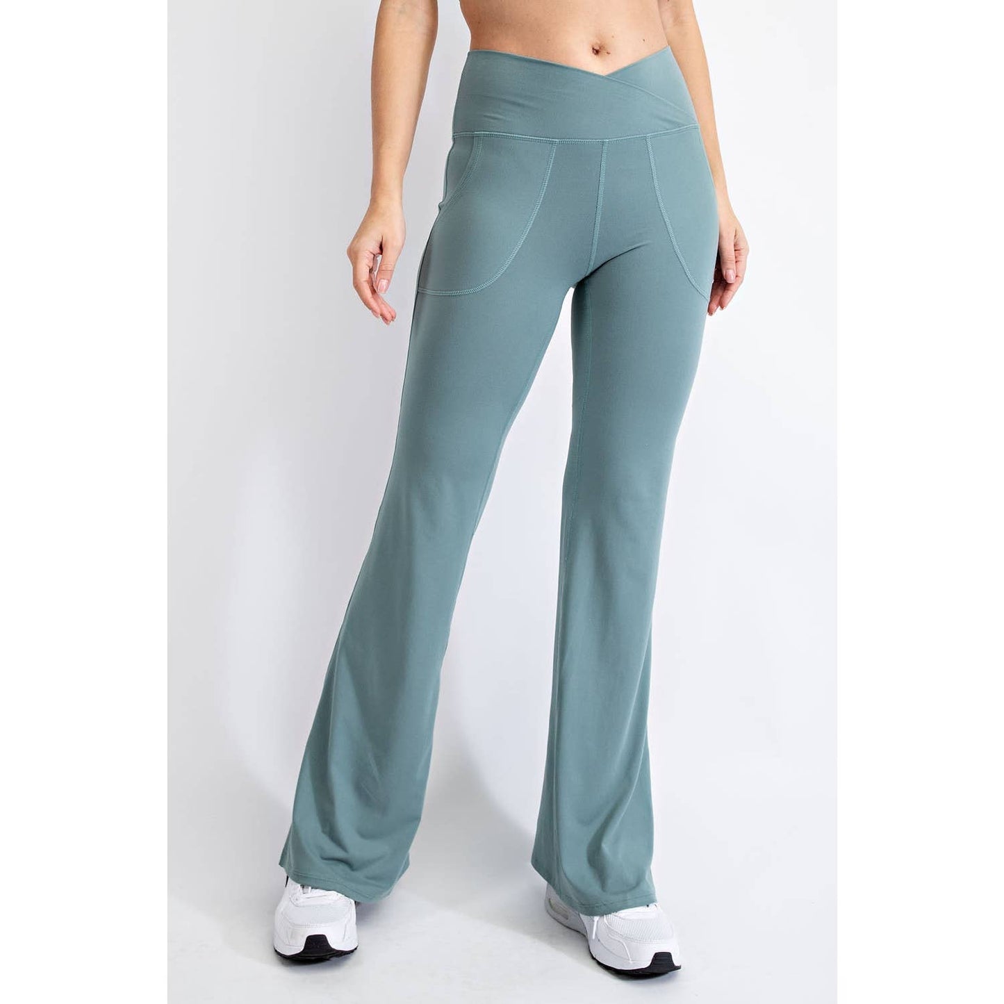Flared Yoga Pants With Pockets