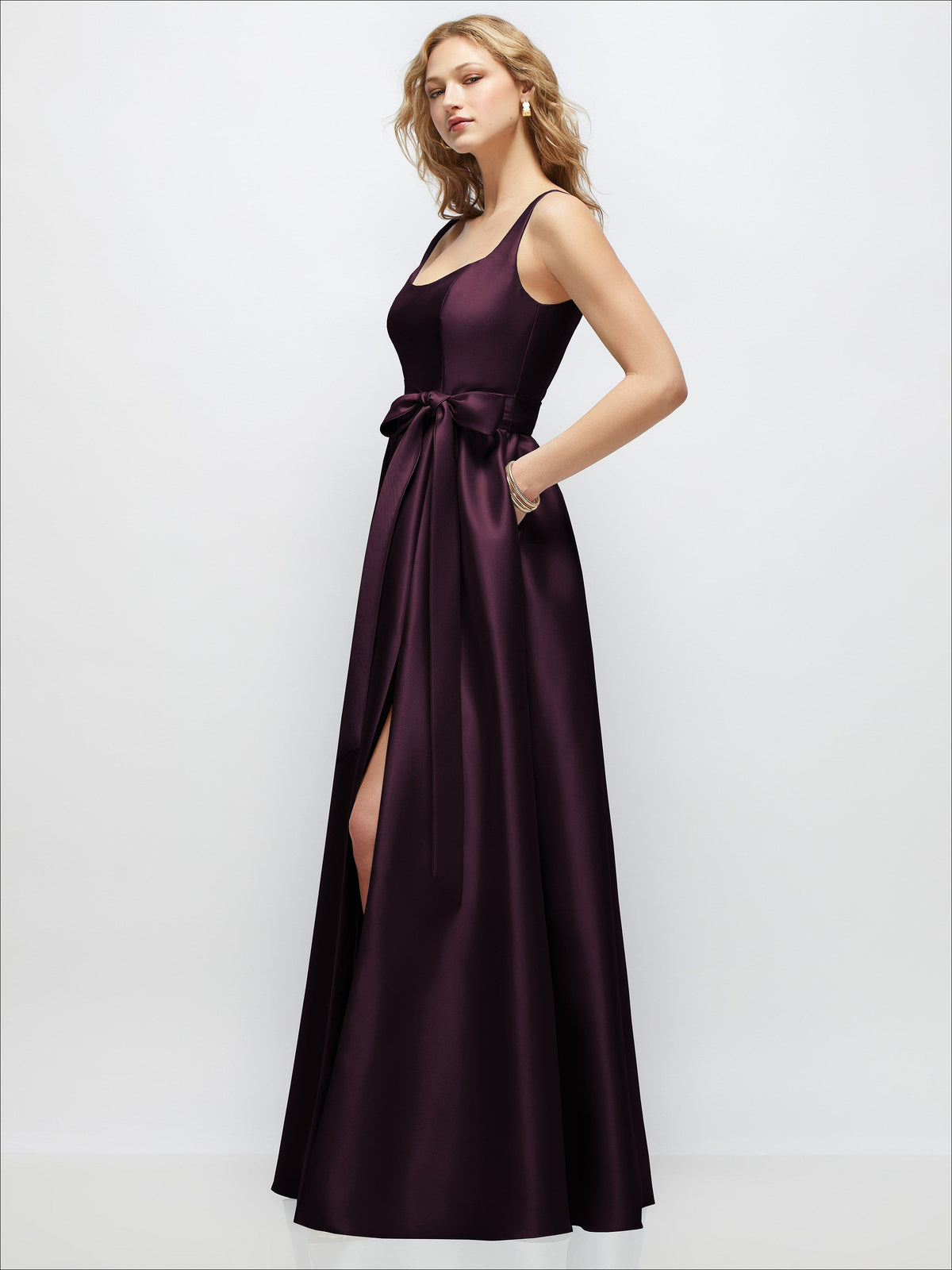 Scoop-Neck Tank Bodice Maxi Dress with Full Skirt