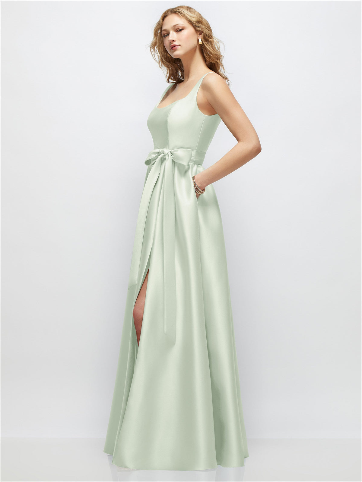 Scoop-Neck Tank Bodice Maxi Dress with Full Skirt