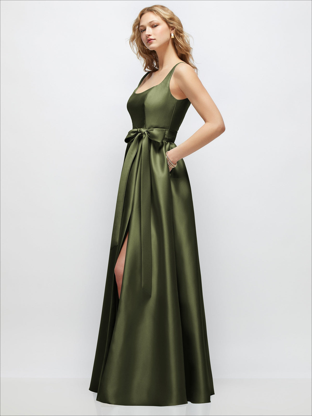 Scoop-Neck Tank Bodice Maxi Dress with Full Skirt