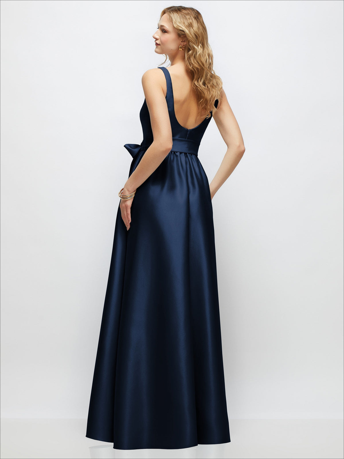 Scoop-Neck Tank Bodice Maxi Dress with Full Skirt