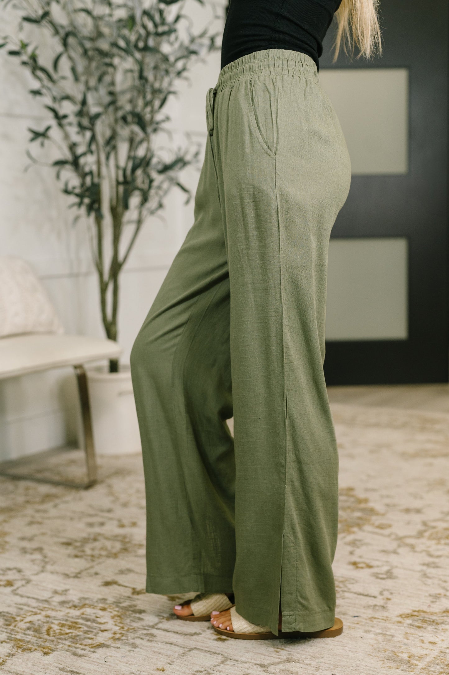 Essential Feeling Straight Leg Lounge Pants in Light in Olive