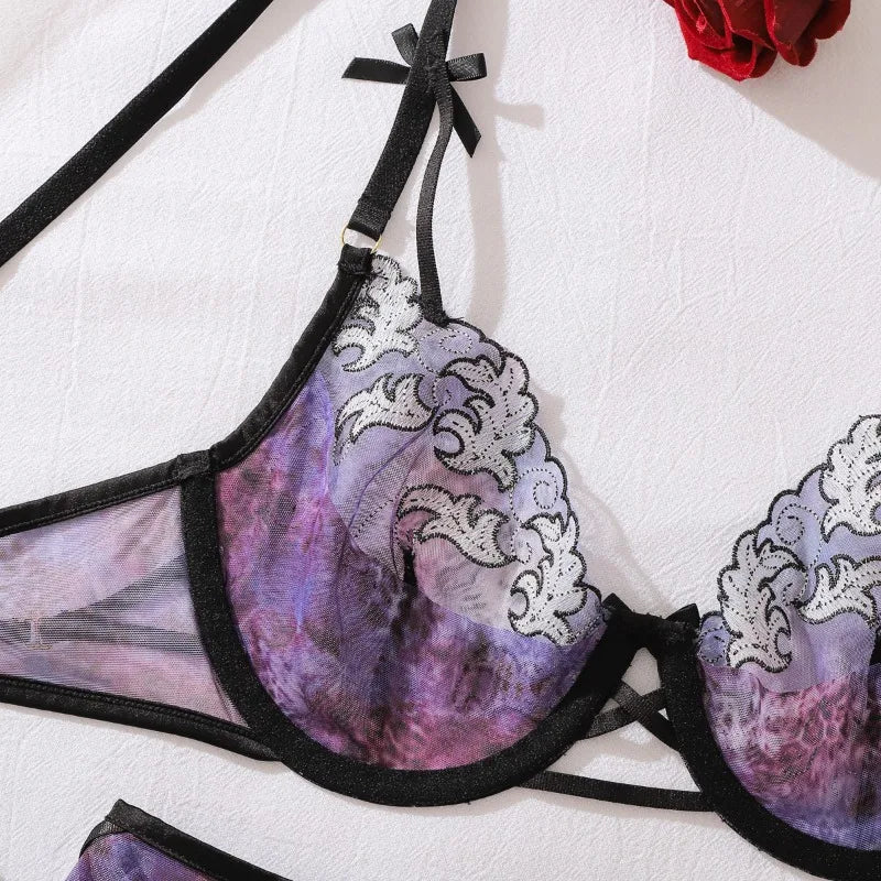 Contrasting Color Embroidery Lingerie Split Set