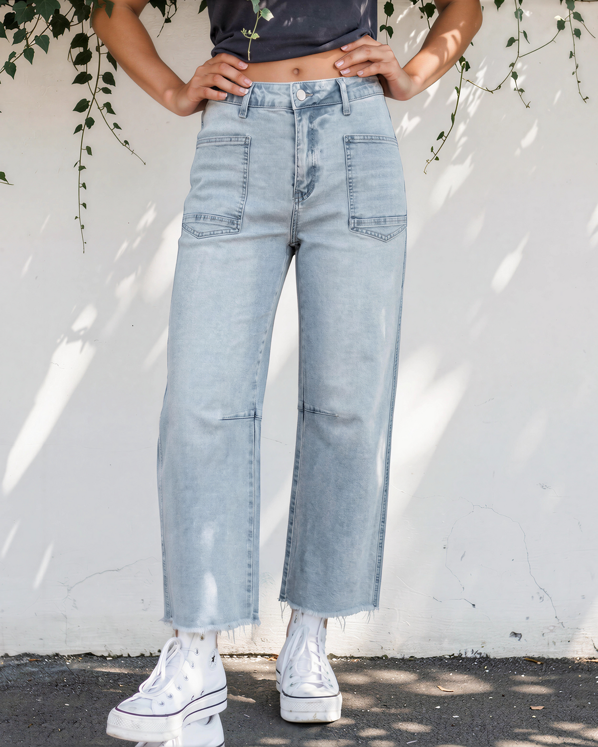 Daphne Frayed Cropped Barrel Jeans