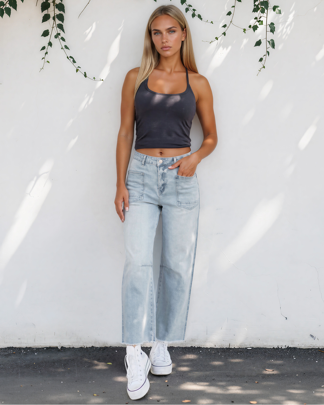 Daphne Frayed Cropped Barrel Jeans
