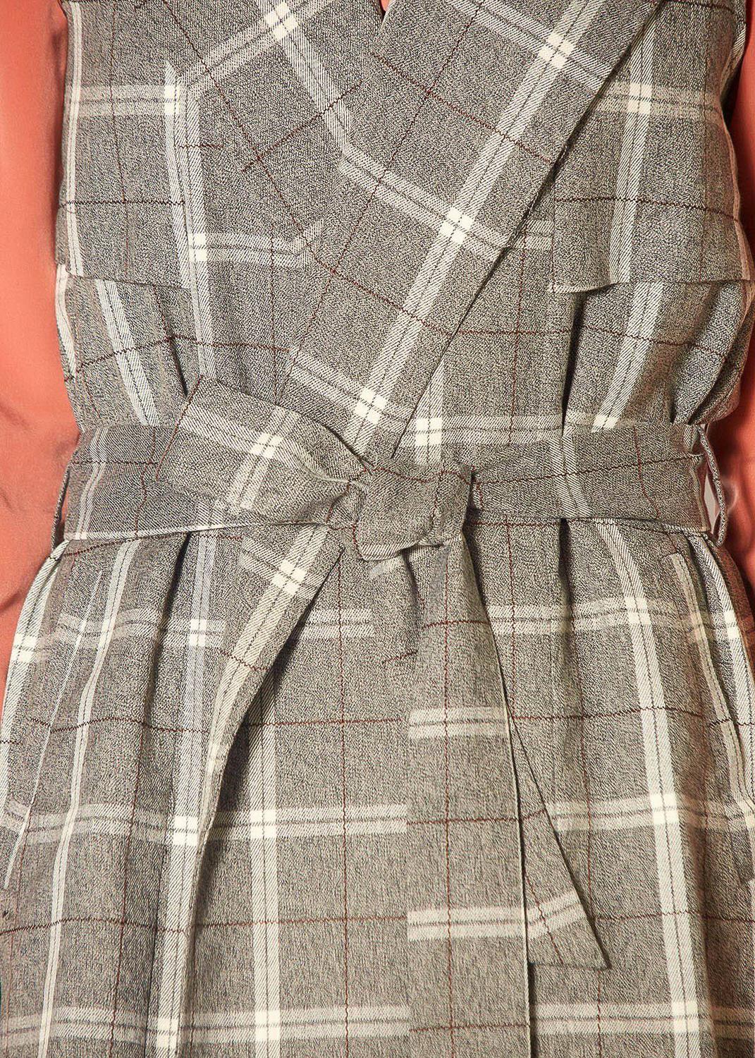 Pleione Women's Sleeveless Tie Waist Vest in Mocha Plaid