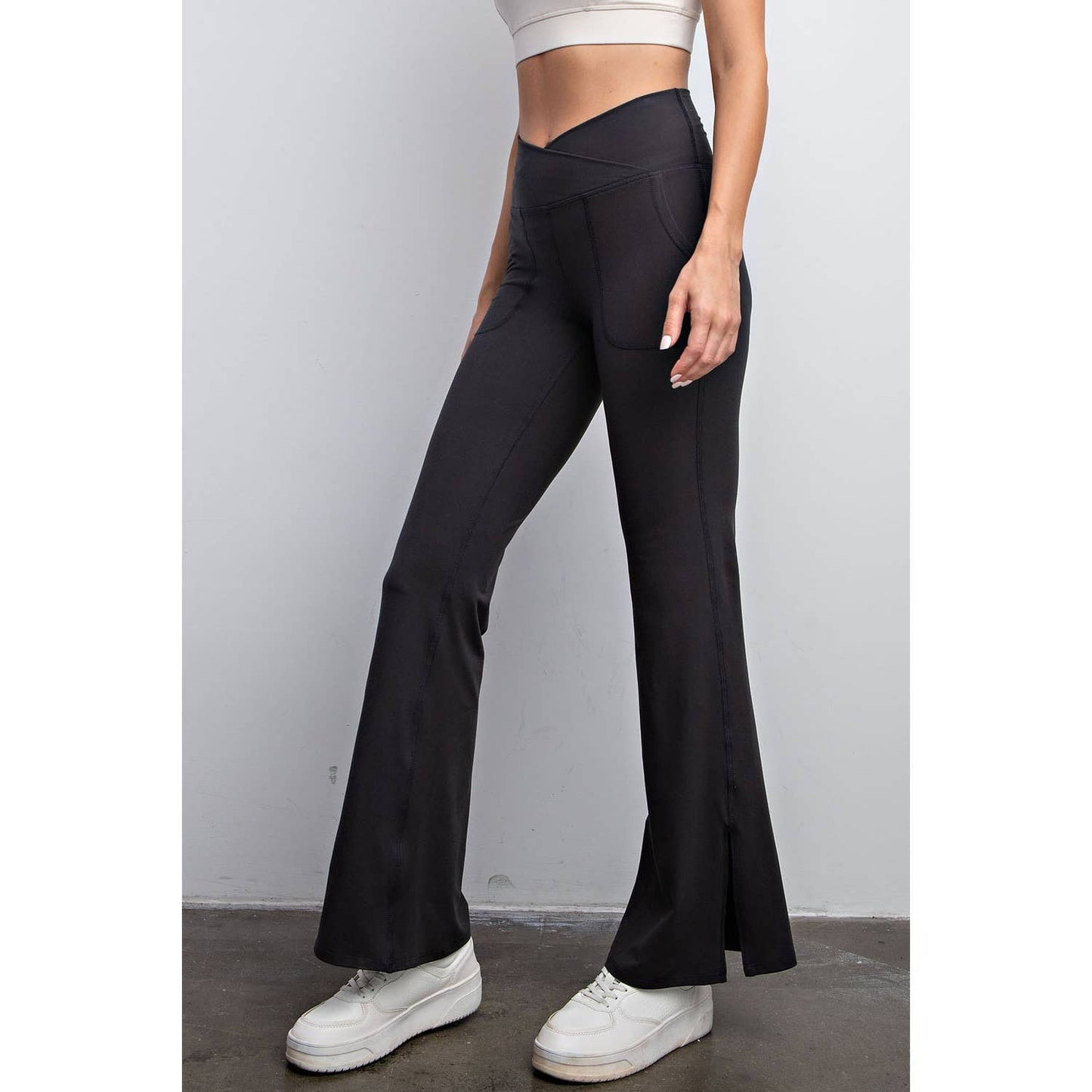 Flared Yoga Pants With Pockets