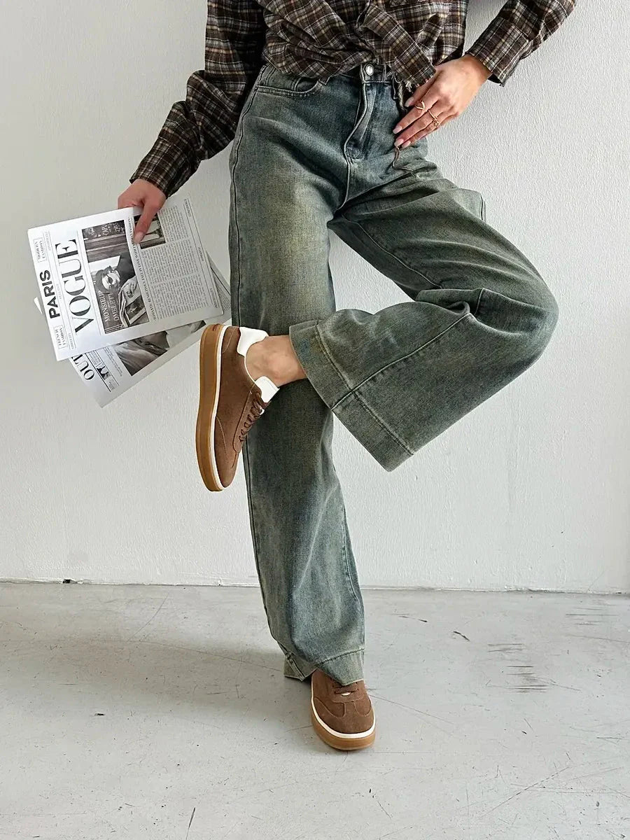 Emily Sneakers: Stylish Comfort