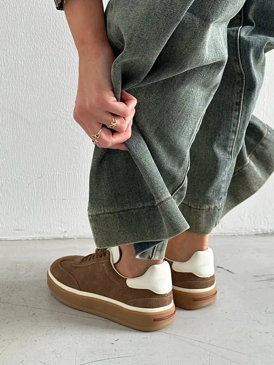 Emily Sneakers: Stylish Comfort