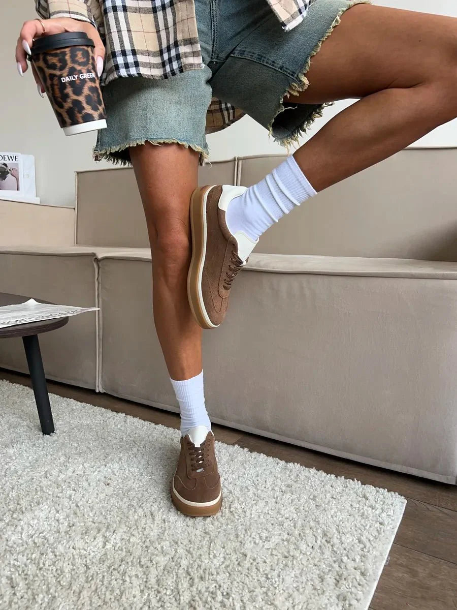Emily Sneakers: Stylish Comfort