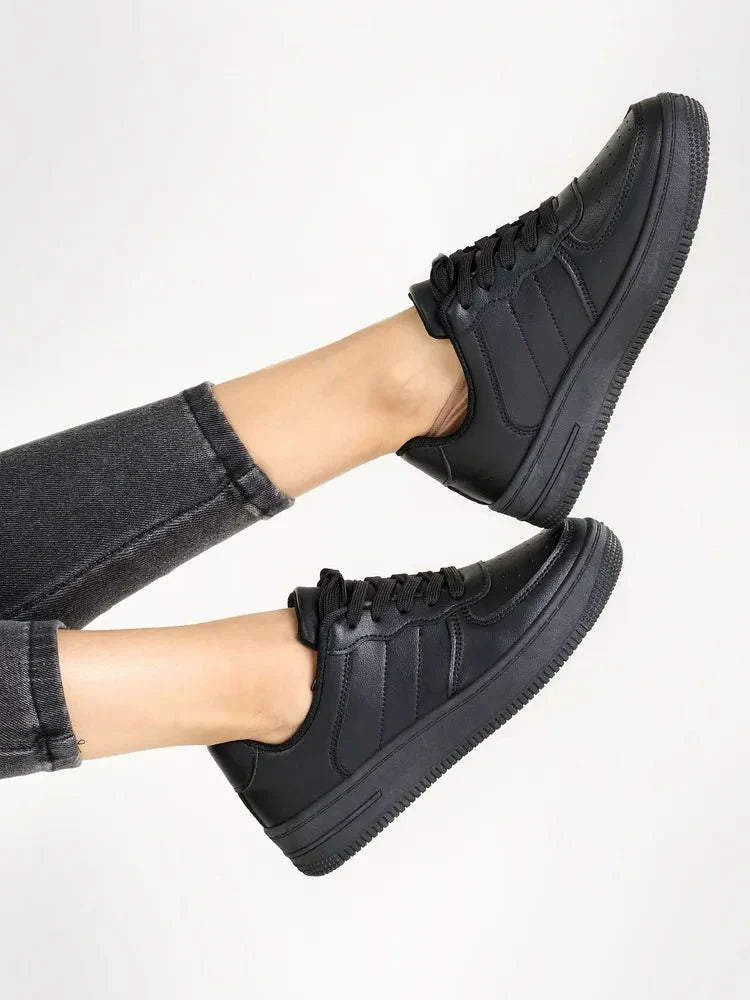 Lester Sneakers: Ultimate Comfort