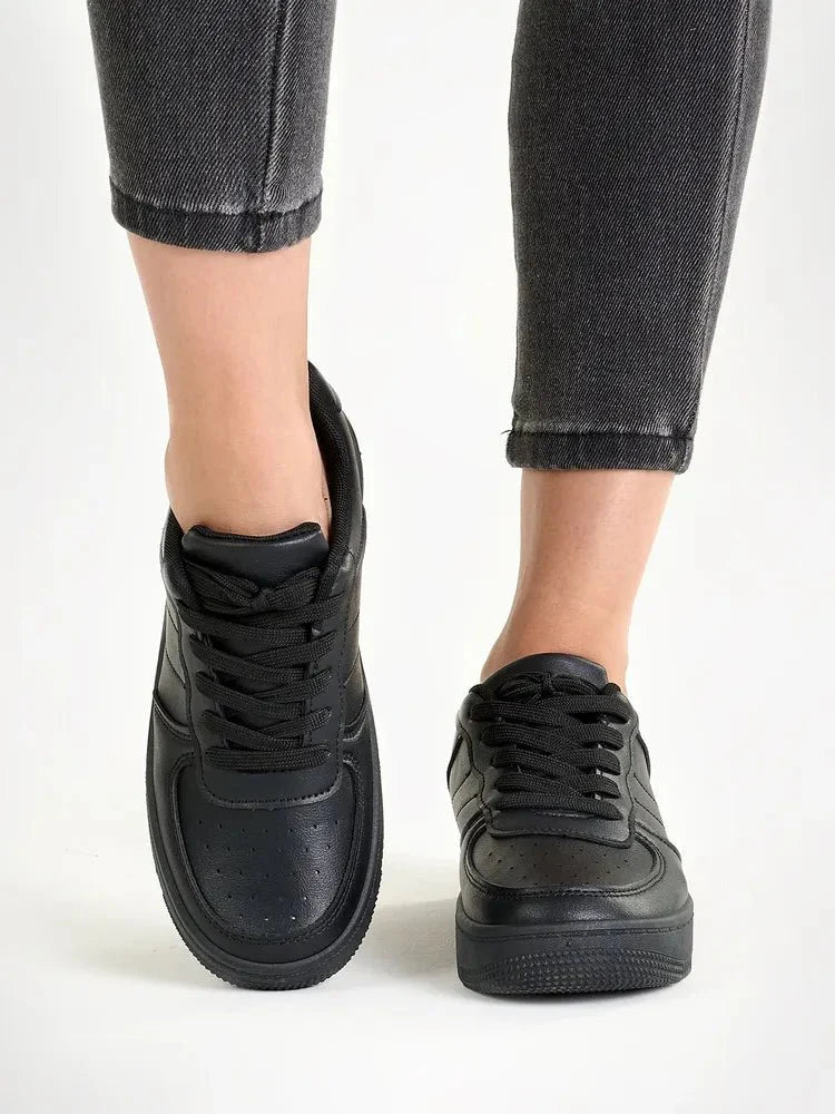 Lester Sneakers: Ultimate Comfort