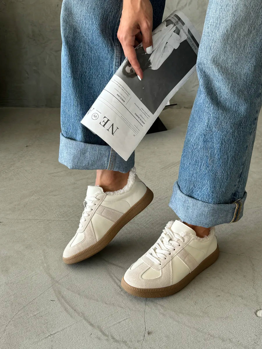 Reyansh Sneakers: Trendy Footwear