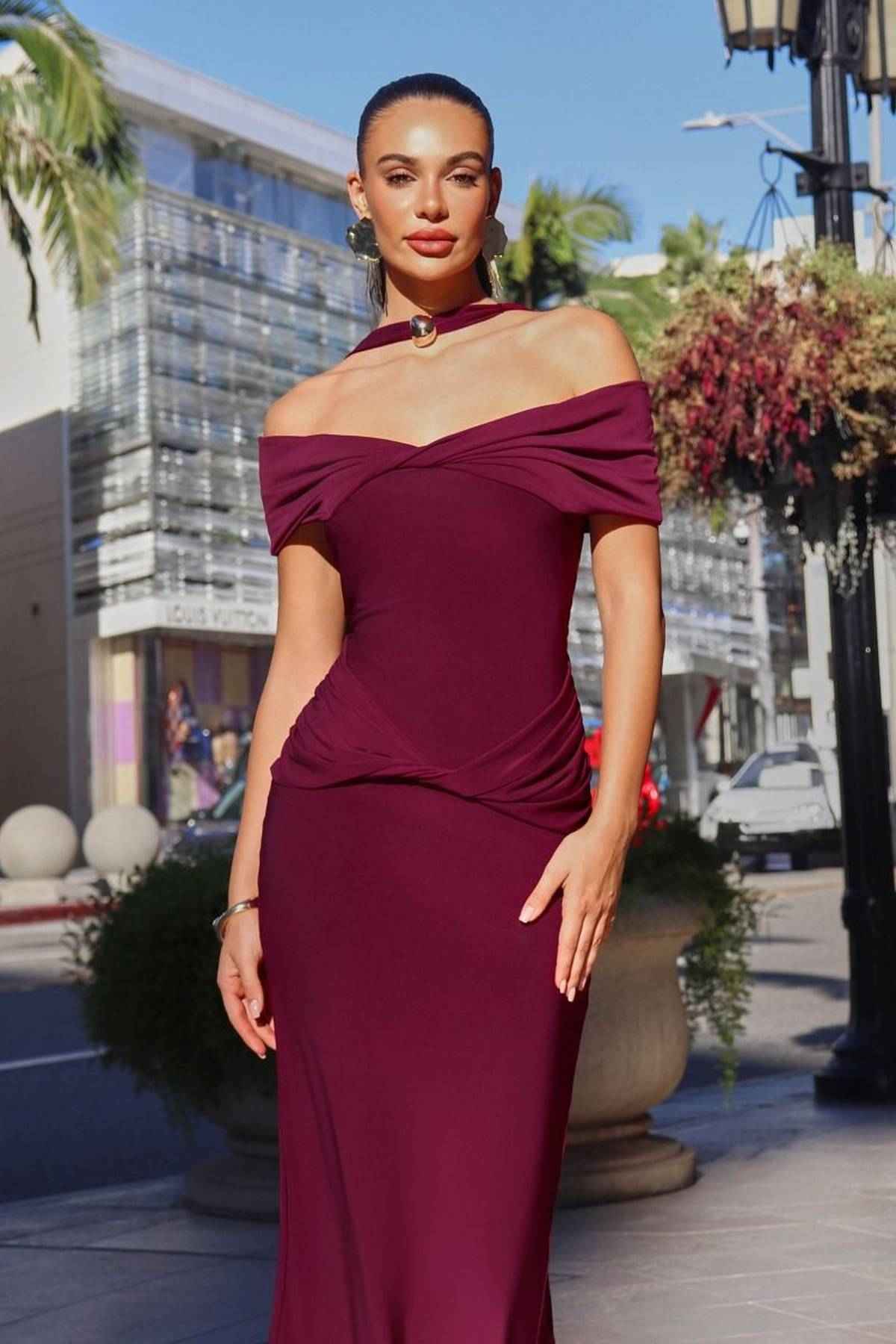 Off the Shoulder Halter Strap Fitted Stretch Dress